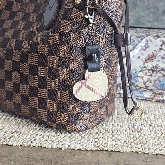 Repurposed/Upcycled keychain/bag charm - Picture 7 of 11